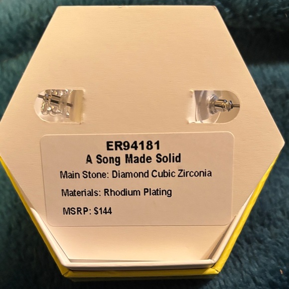 Song Made Solid Silver Hoop Earrings - Picture 3 of 3